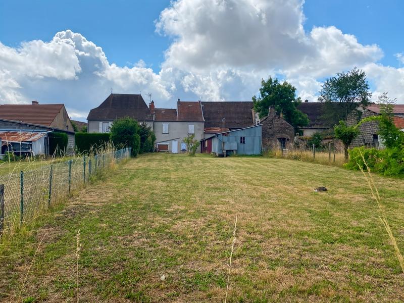 Maison de village - 473 m² - 12 pièces