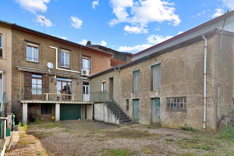 Maison - 217 m² - 10 pièces