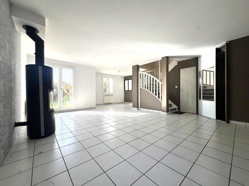 Maison - 138 m² - 7 pièces