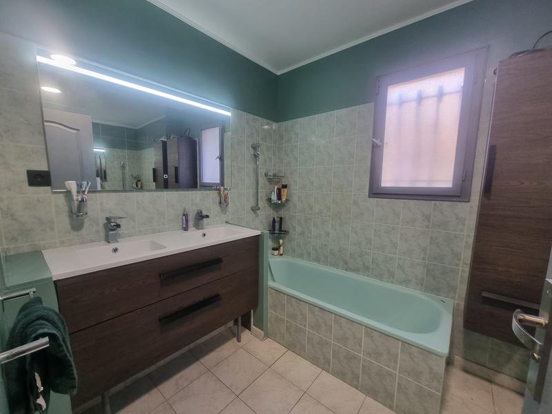 Maison - 91 m² - 6 pièces