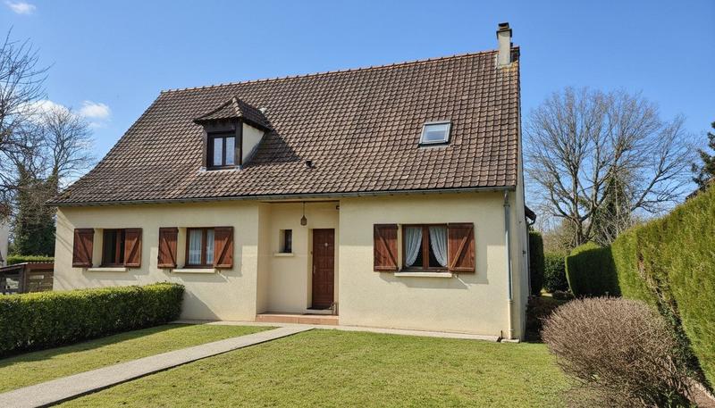 Maison traditionnelle - 178 m² - 7 pièces