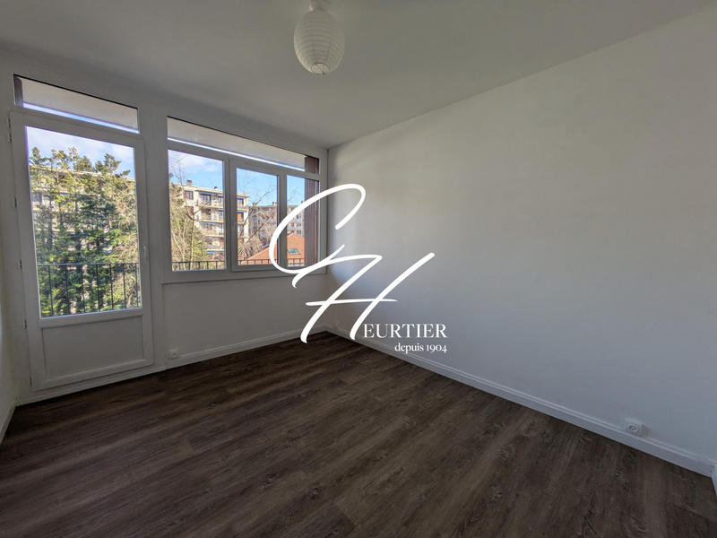 Appartement - 77 m² - 4 pièces