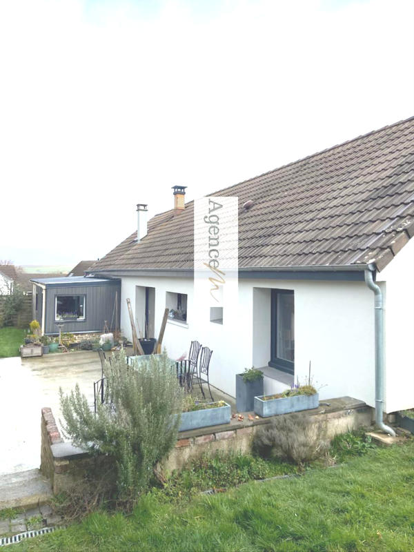 Maison traditionnelle - 140 m² - 5 pièces