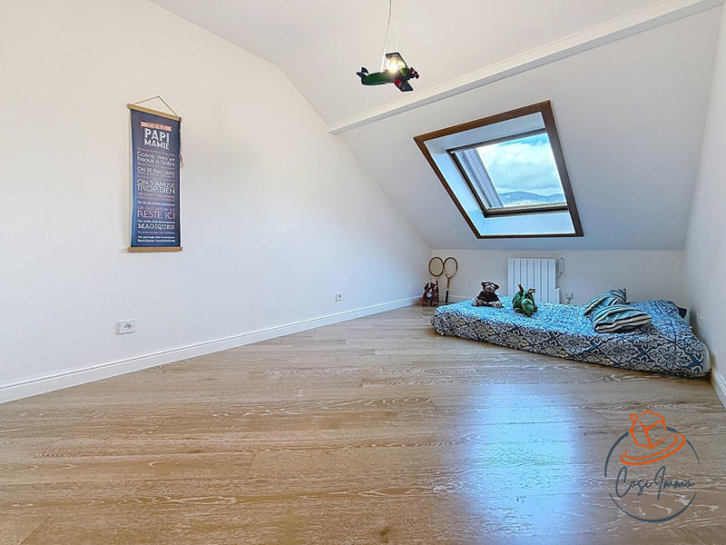 Appartement - 200 m² - 5 pièces