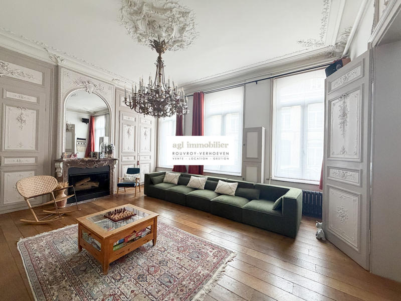 Maison - 400 m² - 10 pièces