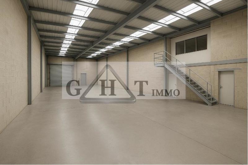 Entrepôt - 860 m²
