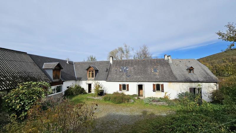 Corps de ferme - 377 m² - 14 pièces