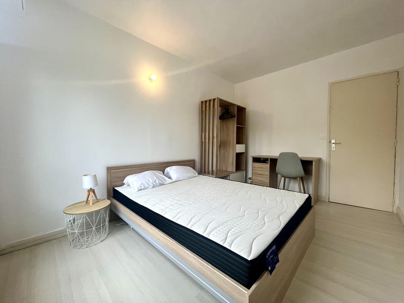 Appartement - 96 m² - 5 pièces