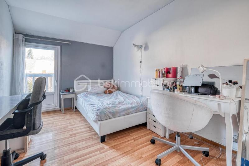 Maison - 93 m² - 5 pièces