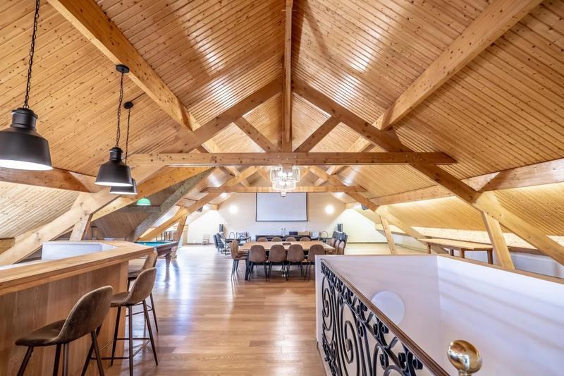 Propriété - 733 m² - 15 pièces