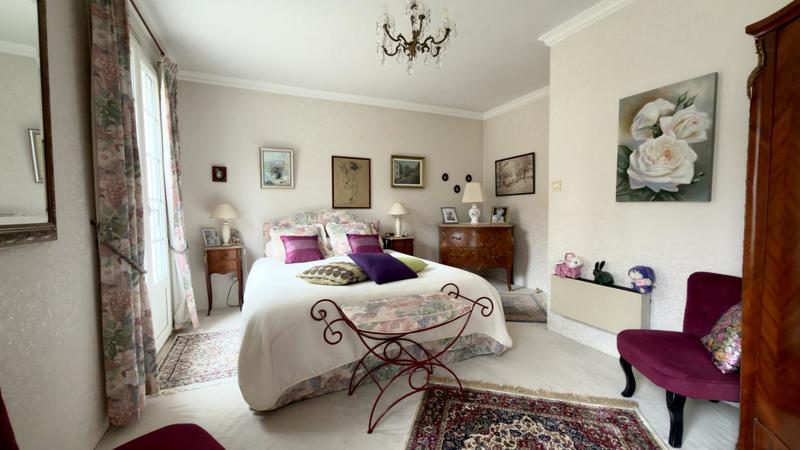 Demeure - 216 m² - 7 pièces