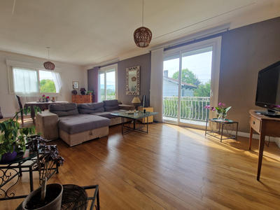 Maison - 204 m² - 7 pièces