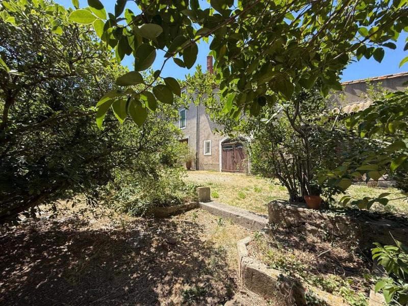 Demeure - 455 m² - 12 pièces