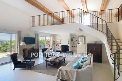 Maison - 300 m² - 9 pièces