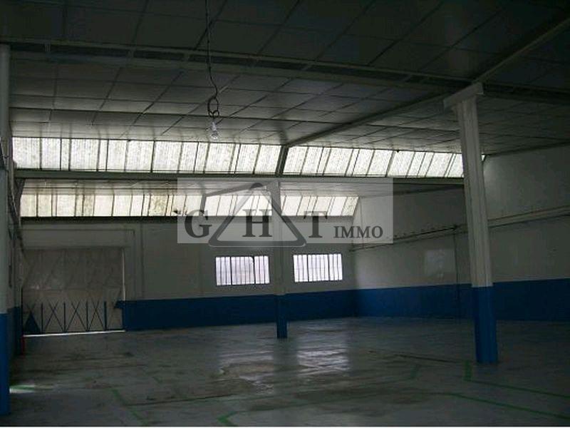 Entrepôt - 1 385 m²
