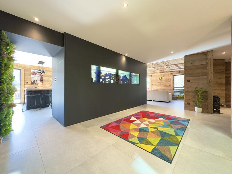 Châlet - 607 m² - 16 pièces