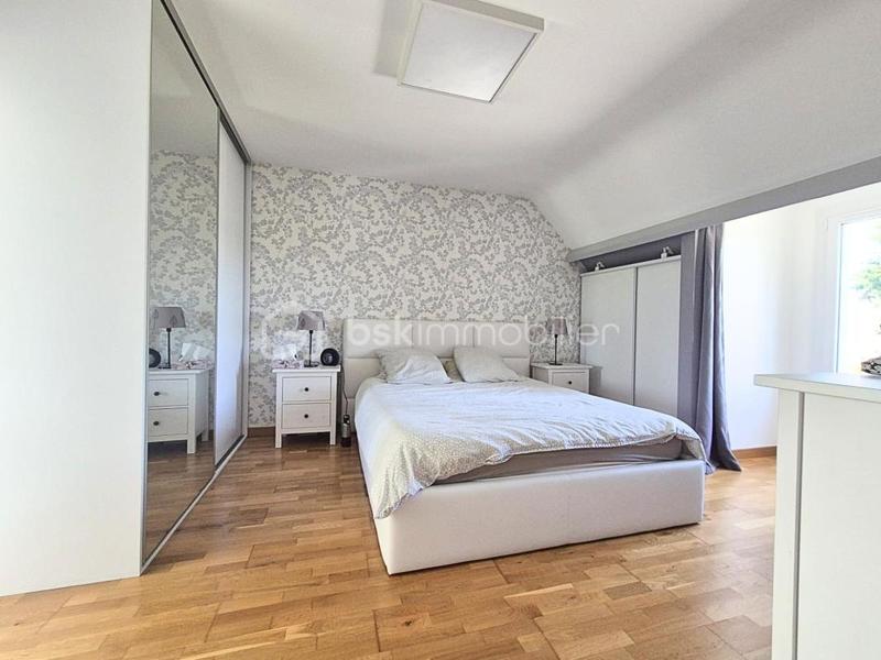 Maison traditionnelle - 136 m² - 6 pièces