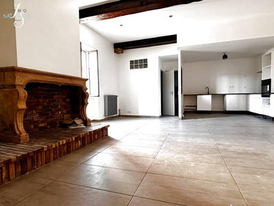 Appartement - 82 m² - 3 pièces