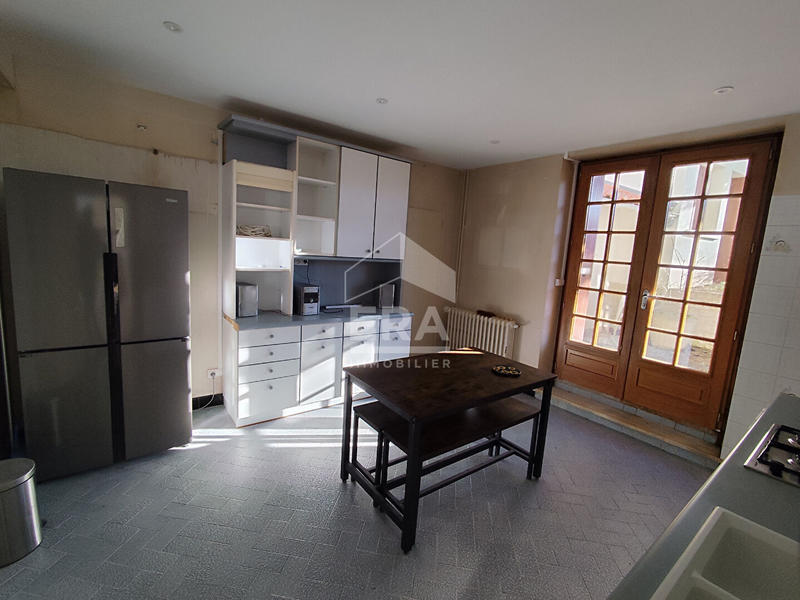 Maison - 188 m² - 8 pièces