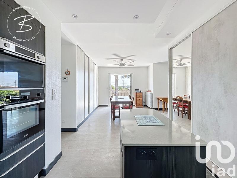 Maison - 180 m² - 9 pièces