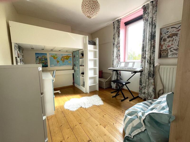 Maison - 140 m² - 7 pièces