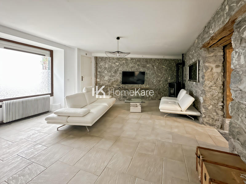 Maison - 180 m² - 6 pièces