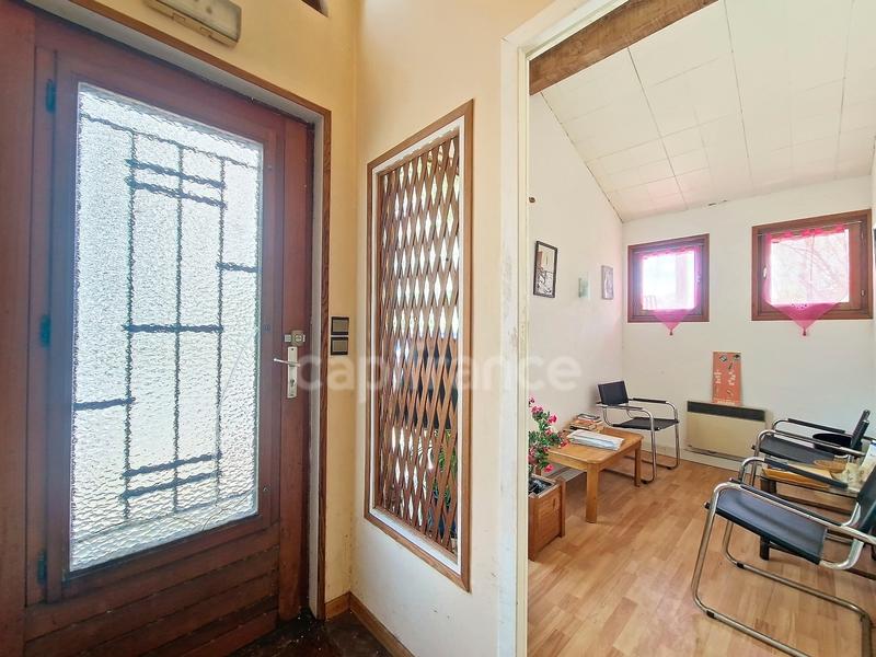 Local commercial - 193 m² - 7 pièces