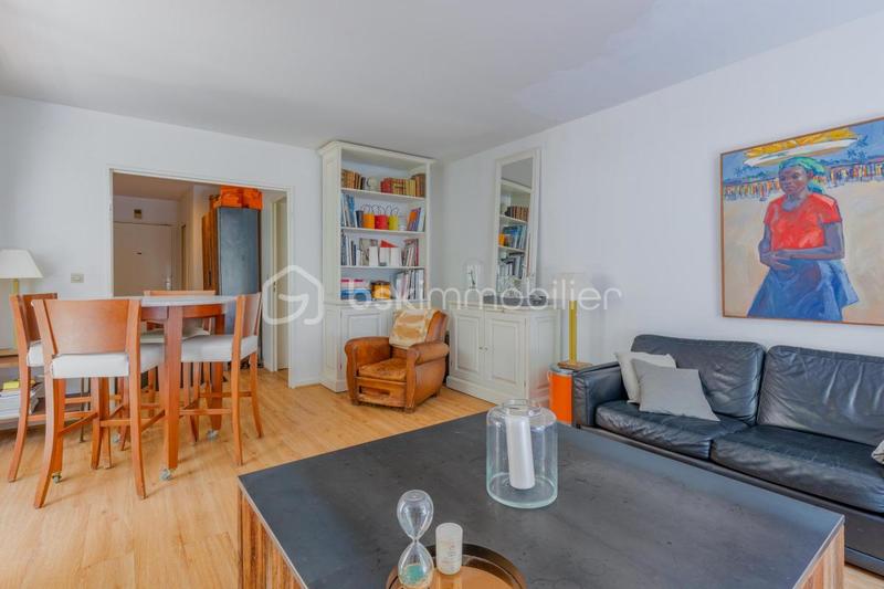 Appartement - 93 m² - 4 pièces