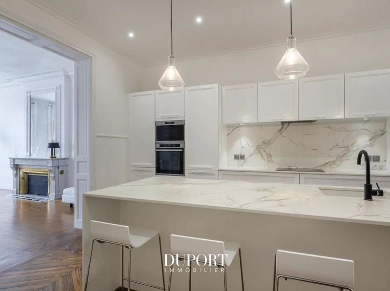 Appartement - 145 m² - 4 pièces