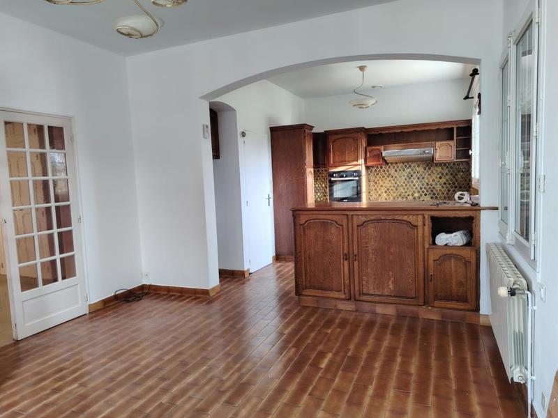 Maison - 260 m² - 10 pièces