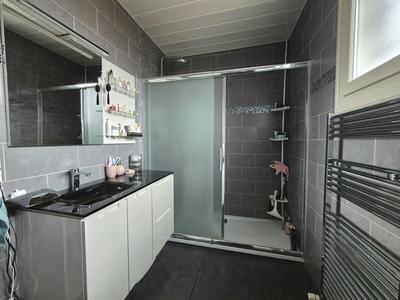 Maison - 96 m² - 5 pièces