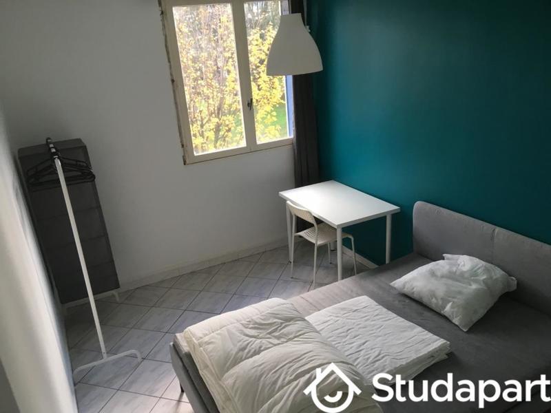 Chambre - 10 m² - 1 pièce