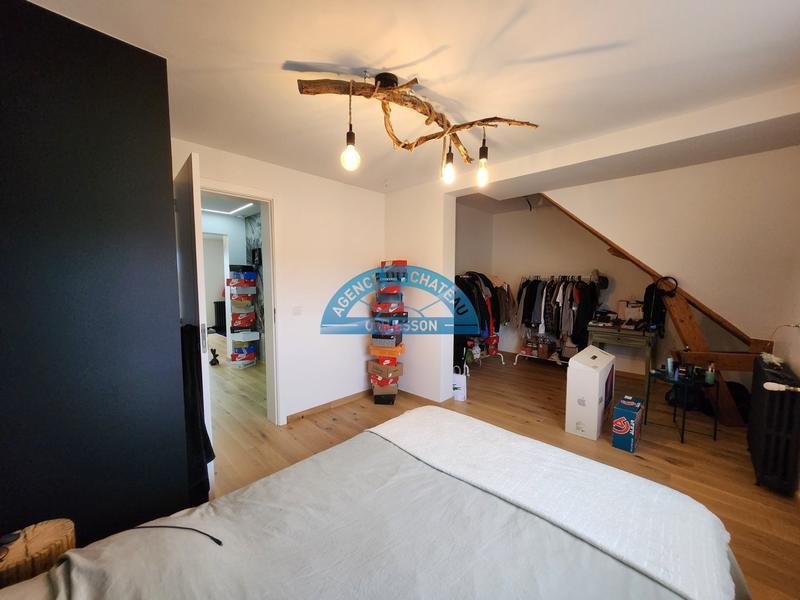 Maison - 253 m² - 11 pièces