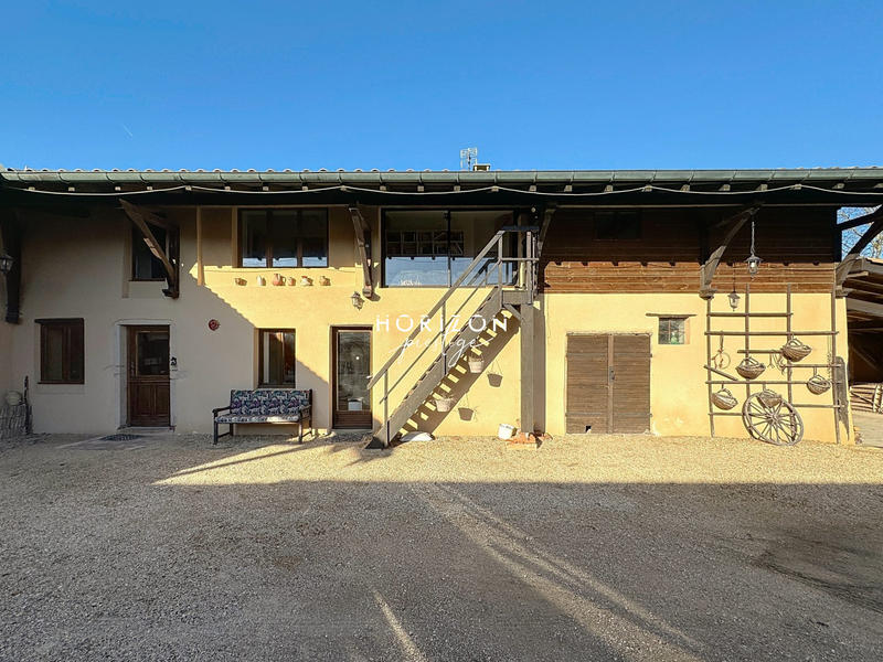Ferme - 273 m² - 8 pièces