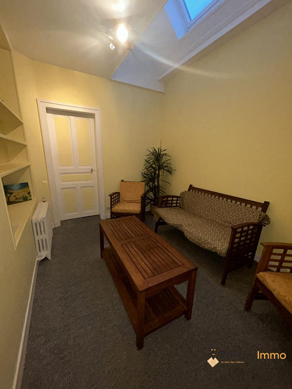 Maison - 700 m² - 17 pièces