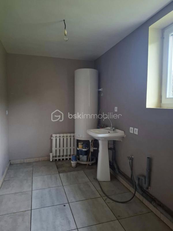 Maison en pierre - 96 m² - 3 pièces