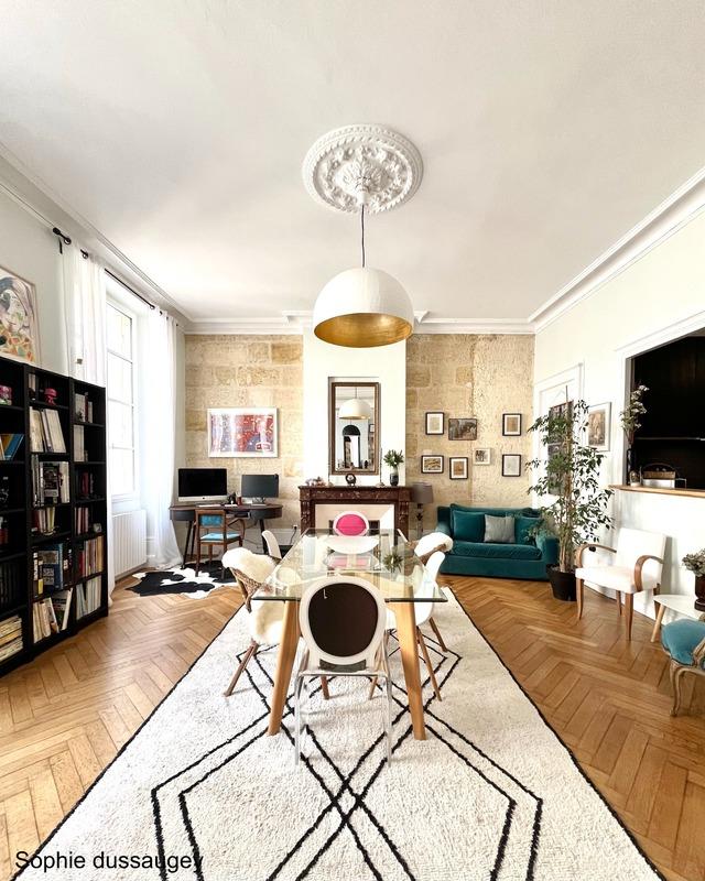 Appartement bourgeois - 147 m² - 5 pièces