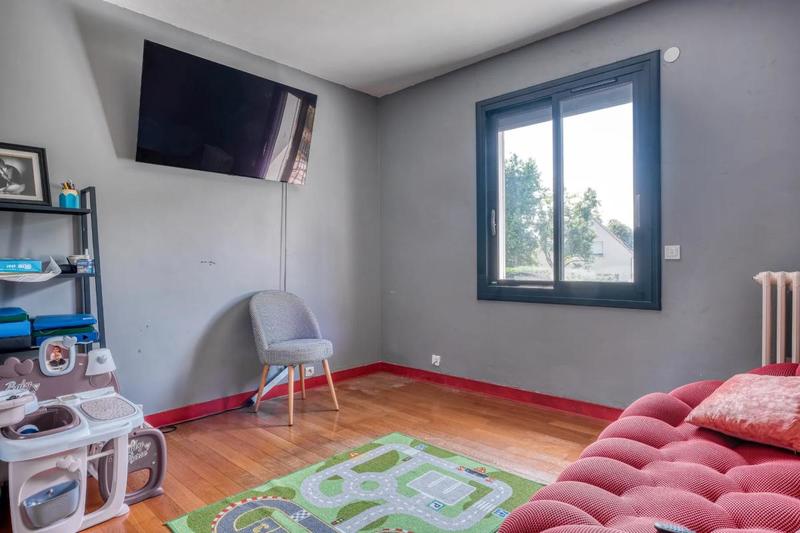 Maison - 210 m² - 8 pièces