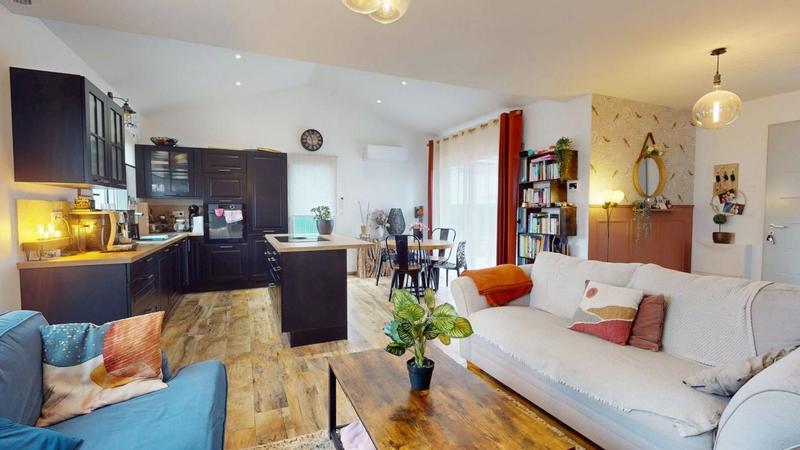 Maison - 103 m² - 5 pièces