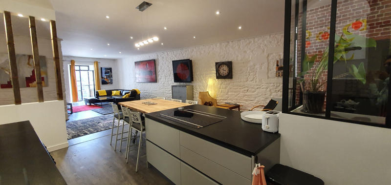 Appartement - 101 m² - 2 pièces