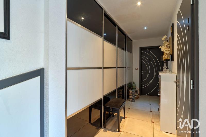 Maison - 360 m² - 9 pièces