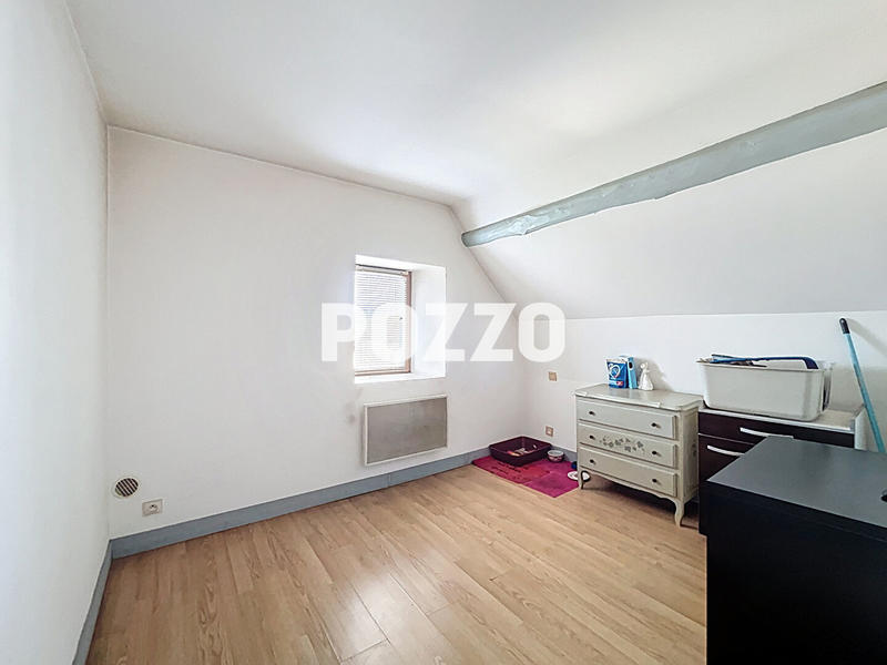 Maison - 588 m² - 10 pièces