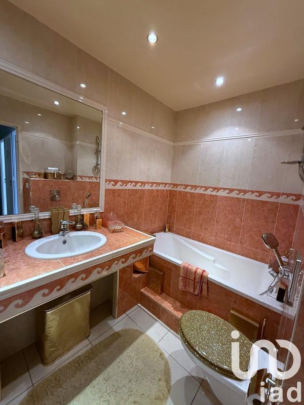 Appartement - 92 m² - 5 pièces