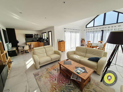 Maison - 141 m² - 6 pièces