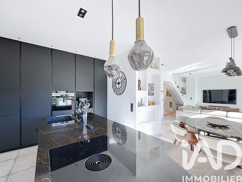 Maison - 120 m² - 5 pièces