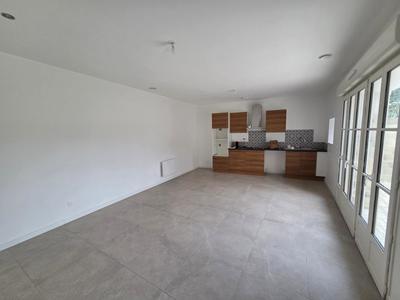 Maison - 102 m² - 4 pièces