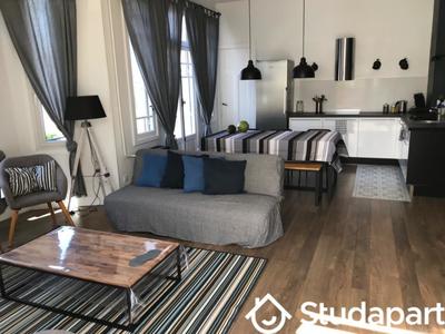 Chambre - 12 m² - 1 pièce