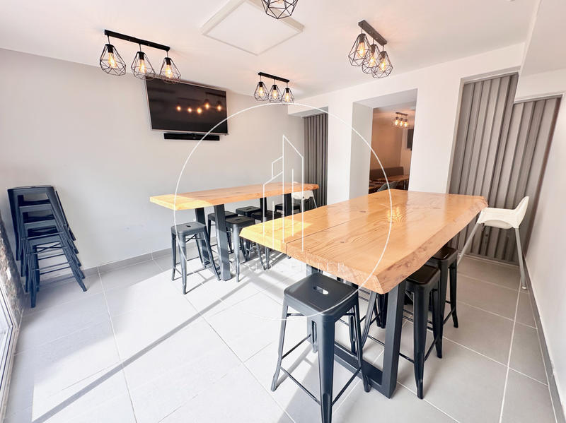 Fonds de commerce - Magasins - 120 m²