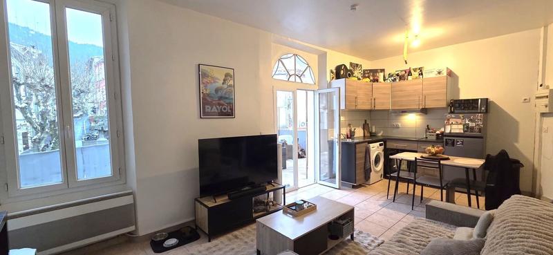 Immeuble - 101 m² - 3 pièces