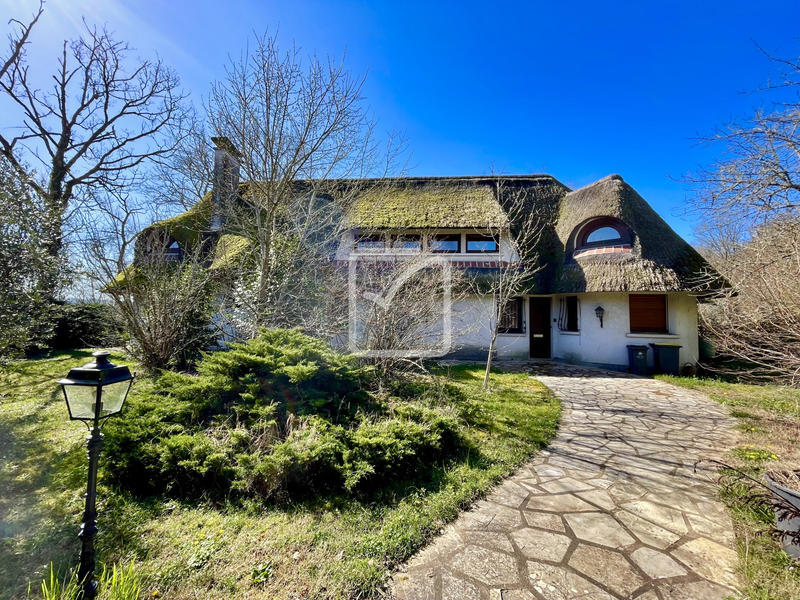 Maison - 333 m² - 8 pièces